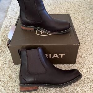 Ariat Wexford Waterproof Chelsea Boot 8